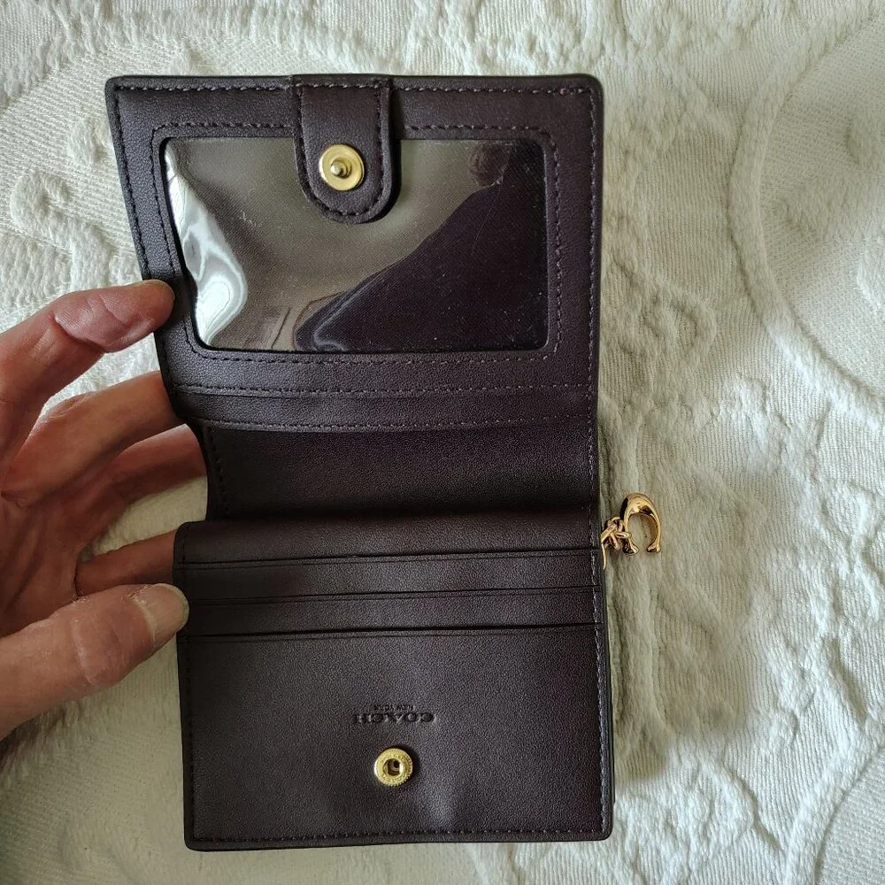 Coach Wallet - Picture 4 of 6